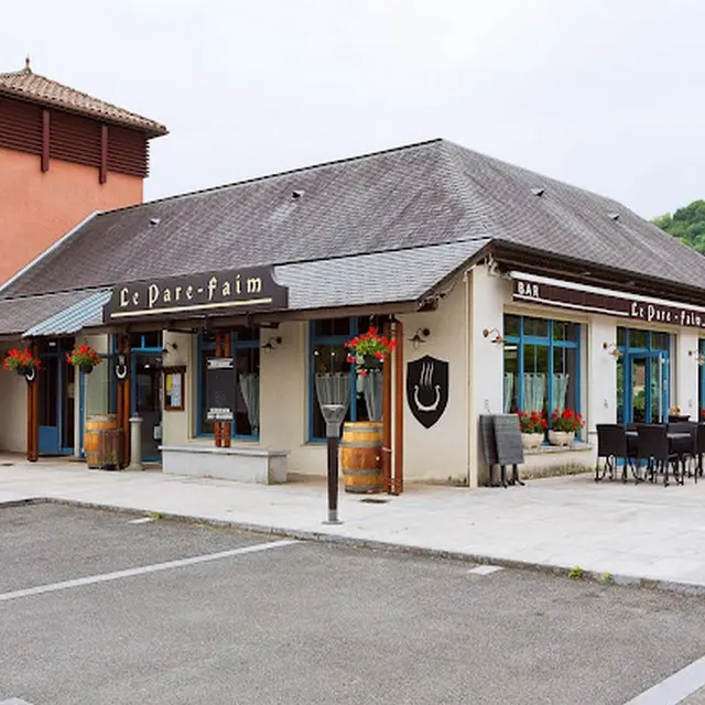 Le Pare-Faim - extérieur - Uzos