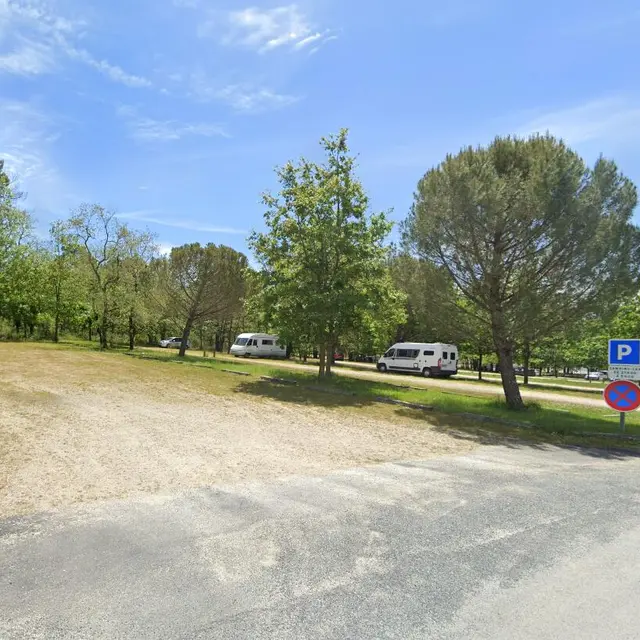 Parking public camping la Jemaye