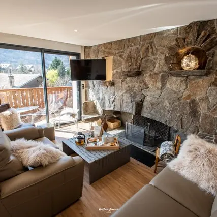 1 BRUN Chalet Comfort @Birrien salon WEB