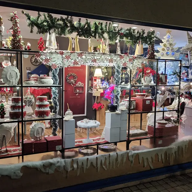 Boutique CHRISTMAS ST-LARY.jpg5
