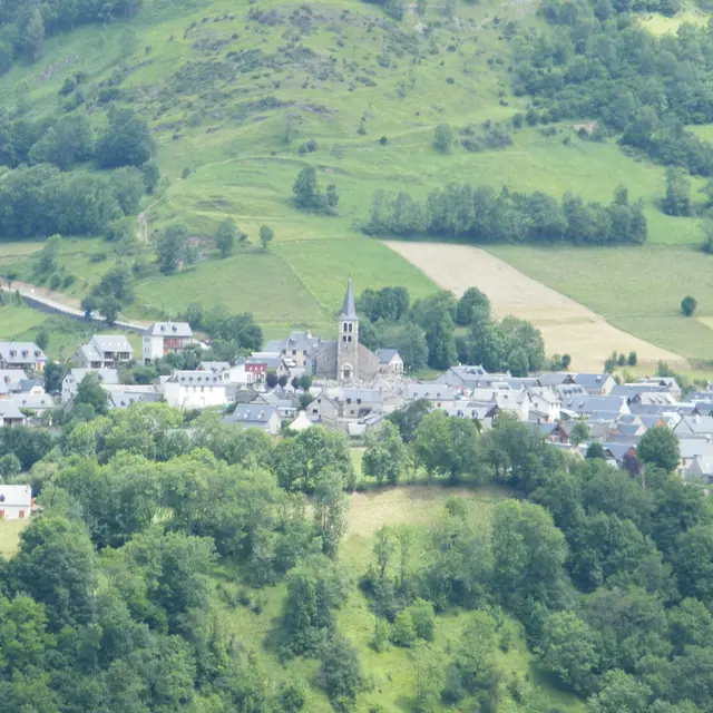 Le village d'Azet