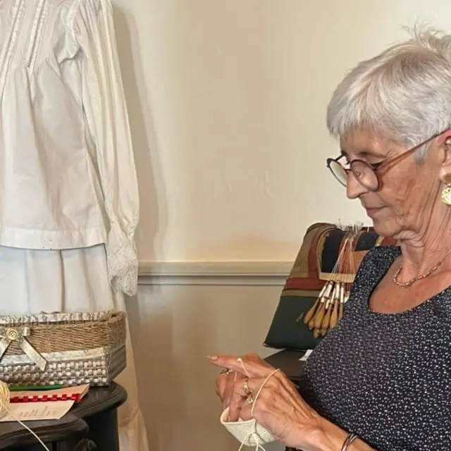 Demonstration-crochet©Musée-Paysan-Gascon