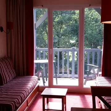 HUTTENSCHMITT-PV309 SALON