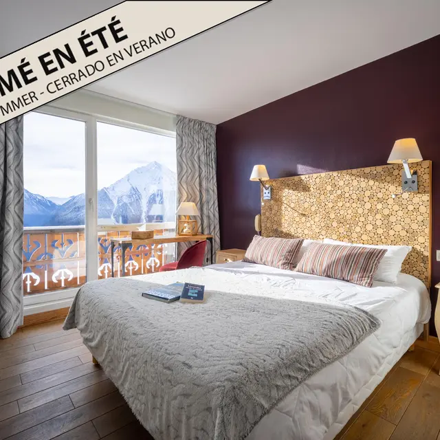 Hôtel Christiania chambre double balcon vue montagne FERME