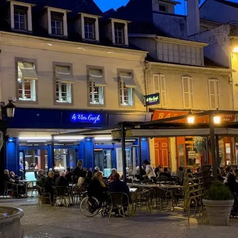 Lourdes restaurant le Van Gogh 1