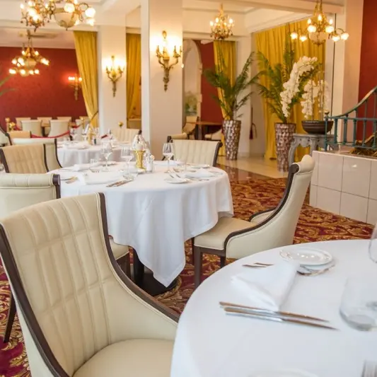 Restaurant Le Parc Coté Piscine 2020