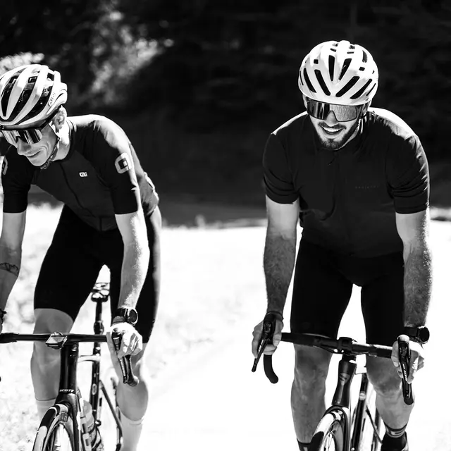 Velo_de_route_montée_Hautacam