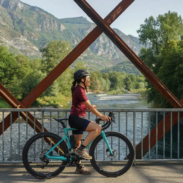 Velo.route.PontdeFer©E.Dussarps TourismeLourdes, 2025-2