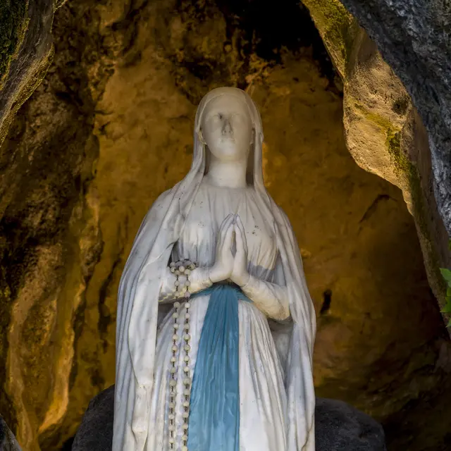 Vierge Grotte BD 2015 © P. Vincent-OT Lourdes