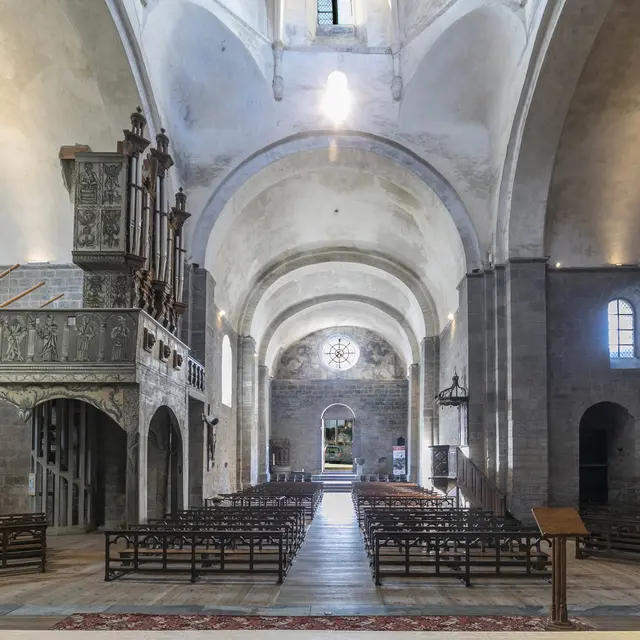 abbatiale-saint-savin-0020-scaled