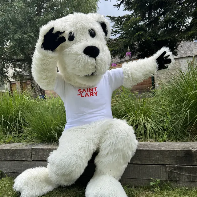 mascotte patou été 2025 (13)