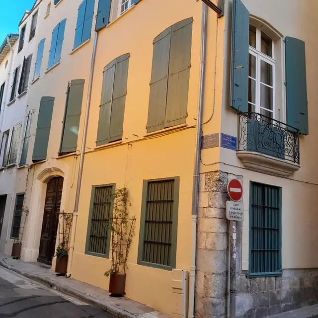 6- Les hôtels particuliers dans 3 quartiers