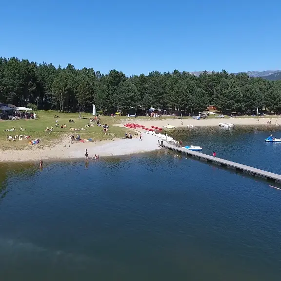 66-matemale-aire-etape-camping-car-park-03