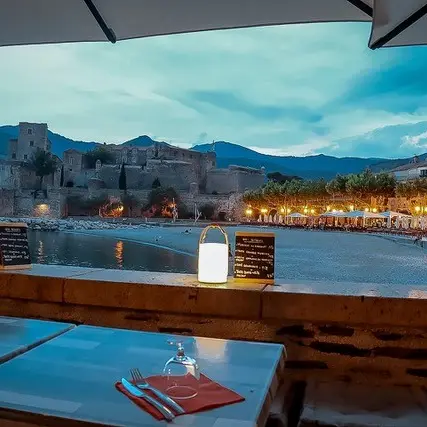 0-Restaurant-l-insolite