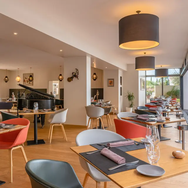 1909-02_40_diadao_lesjardinsducedre_restaurant_bd