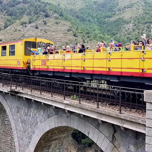 ATV-train-jaune-argeles