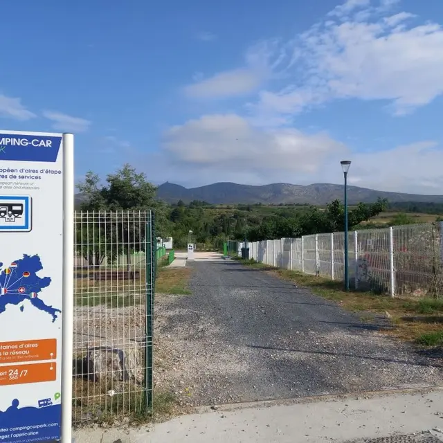 CASES DE PENE CAMPING CAR