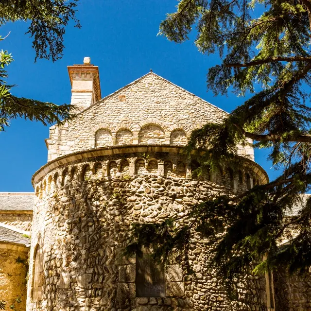 EGLISE ROMANE_le chevet