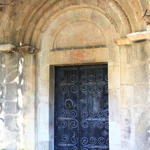 Portail chapelle Saint Vincent Eus