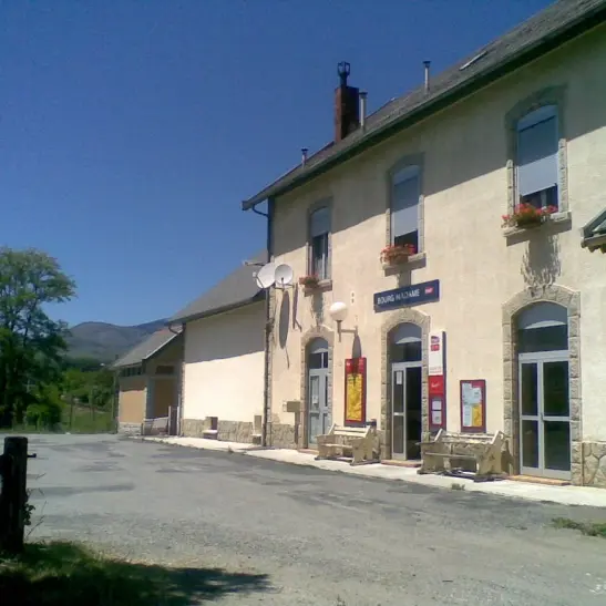 GARE-SNCF-BOURG-MADAME