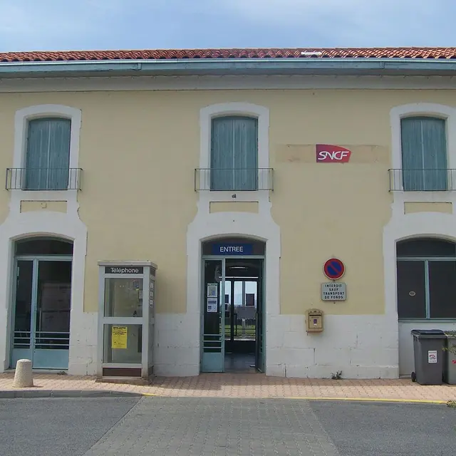 GARE-SNCF-DE-RIVESALTES