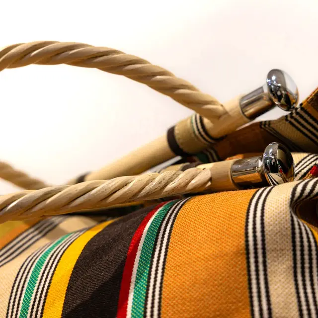 ESAT FABRIQUE DES CRAVACHES