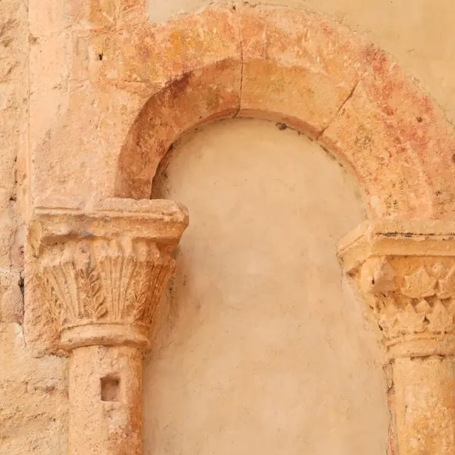 LA PIERRE, taillée dans le temps