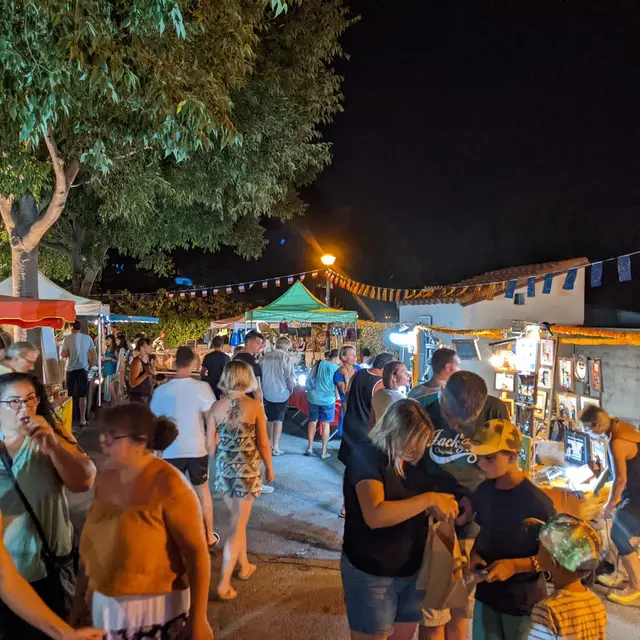 MARCHE NOCTURNE PLACE COMBES