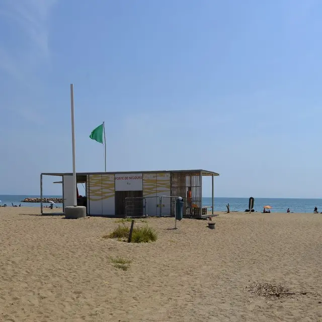 PORT BARCARES POSTE DE SECOURS 4 BIS