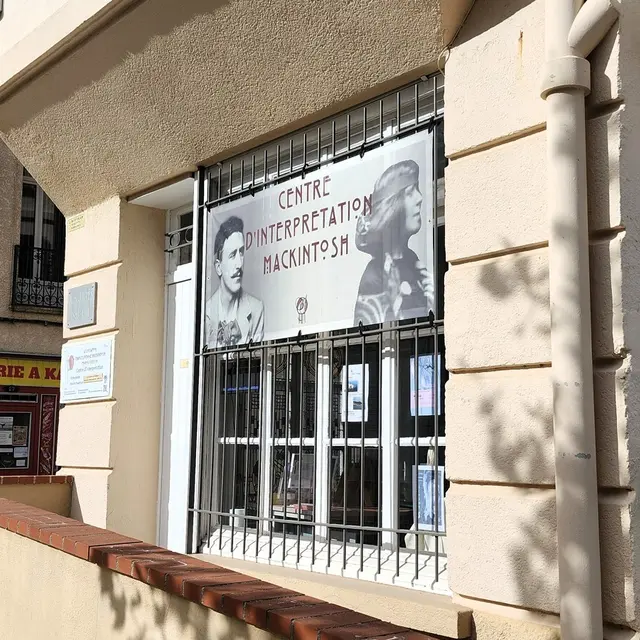 MACKINTOSH PORT-VENDRES