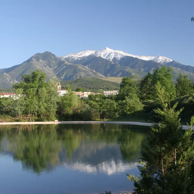 Prades, lac et canigou 2