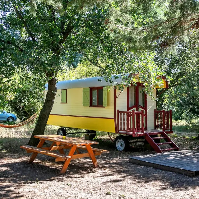 Roulotte-camping-mas-saragosse-millas