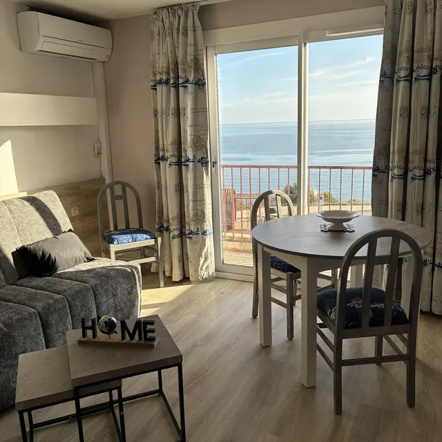 SOL SALON S A M VUE MER01