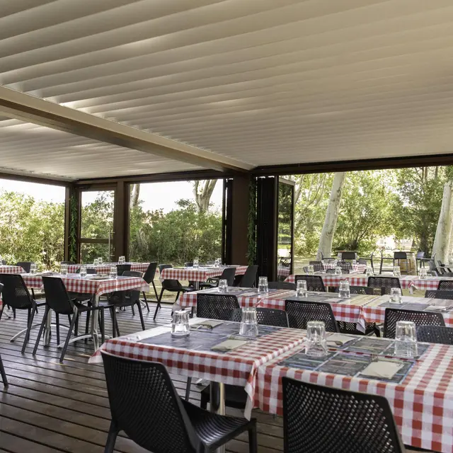 Terrasse 2 guinguette de claitfont