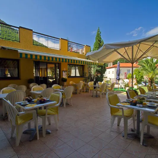 Terrasse Hôtel Princess Vernet les Bains t