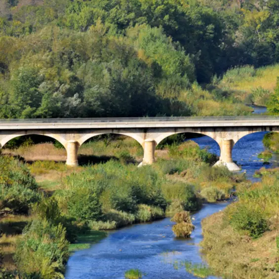 estagel_pont_au_dessus_de_lagly