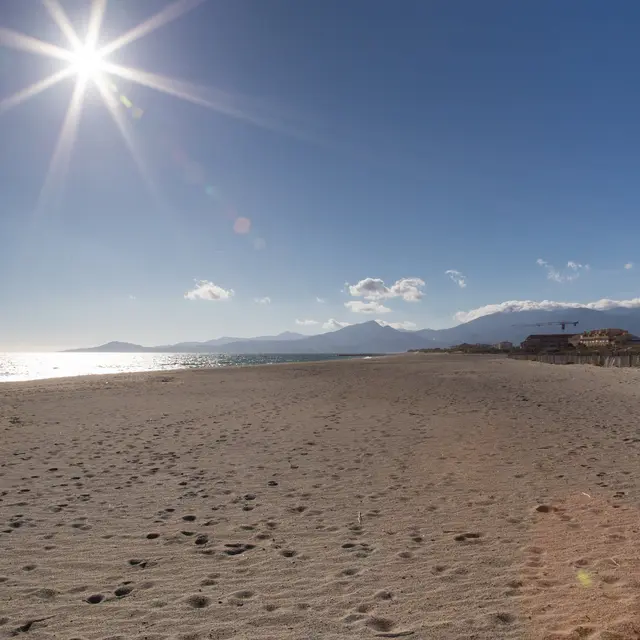 plage de la lagune saint-cyprien 1920px