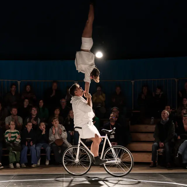 Cirque  Mentir lo Mínimo