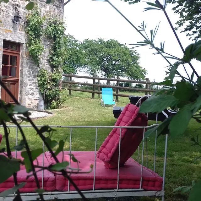 Gîte La Rousselière - Saint-Léonard-des-Bois - jardin