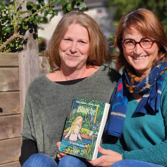 autrices avec leur livre