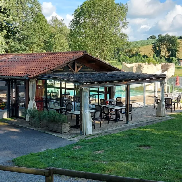 Bar-Resto au bord de l'eau