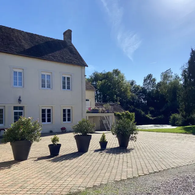Gîte de Neufontaine - Thoiré-sous-Contensor - façade