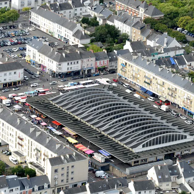 Vue aérienne des halles de Saint-Nazaire