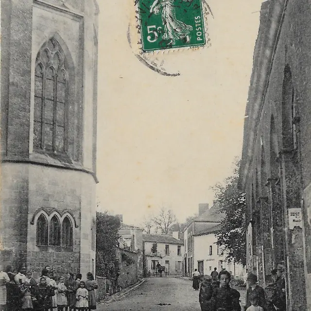 Mouilleron La Grande Rue