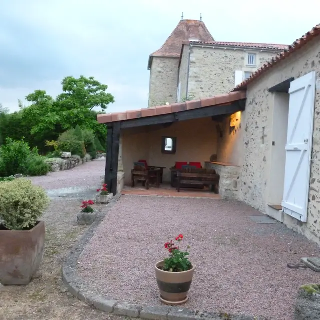 meublé la Ligonnière - logis médiéval - Antigny - 85