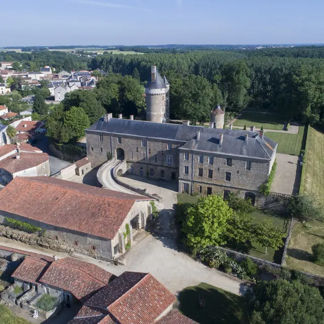 Parc du château de L'Hermenault (2)