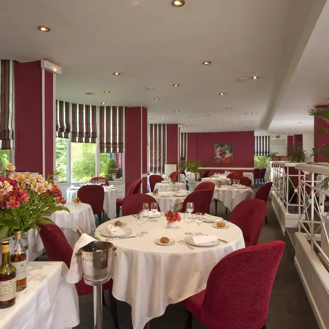Grand Hôtel de Solesmes - salle restaurant