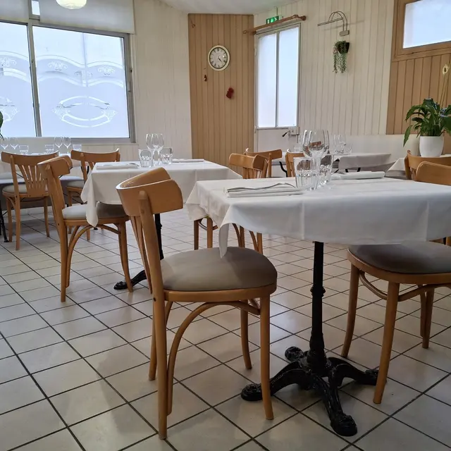 Restaurant-hotel-de-vendée-les-2-m-85200-fontenay-le-comte-3