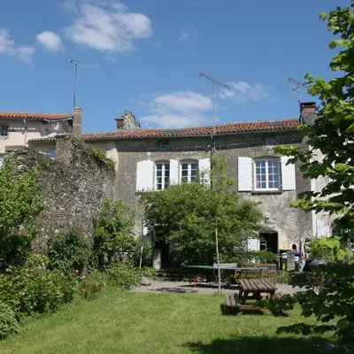 Roy-Froger-chambres-dhotes-les-remparts-vouvant-85-1