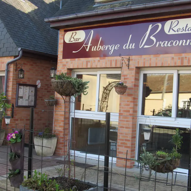 Auberge du Braconnier - Devanture du restaurant
